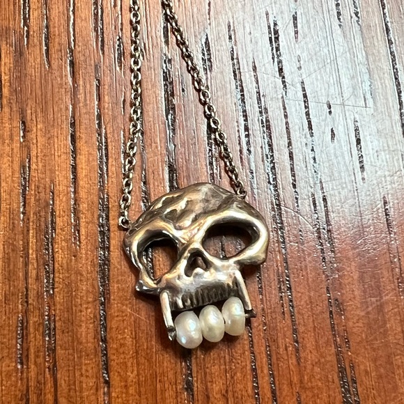 Memento Mori Goth Death Tiny Choker Necklace in Silver Pearl Teeth - Picture 5 of 8